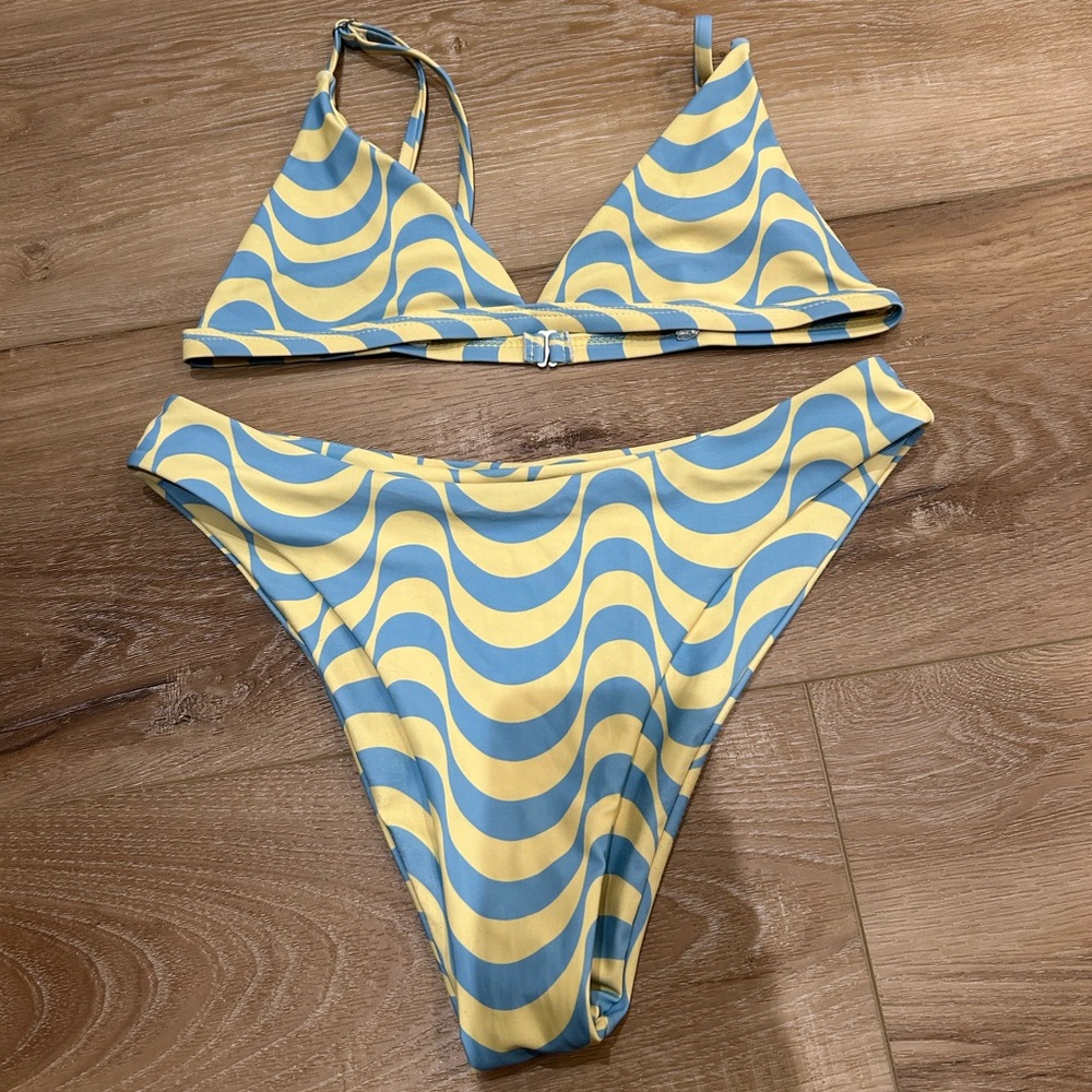Aurelle Suit
